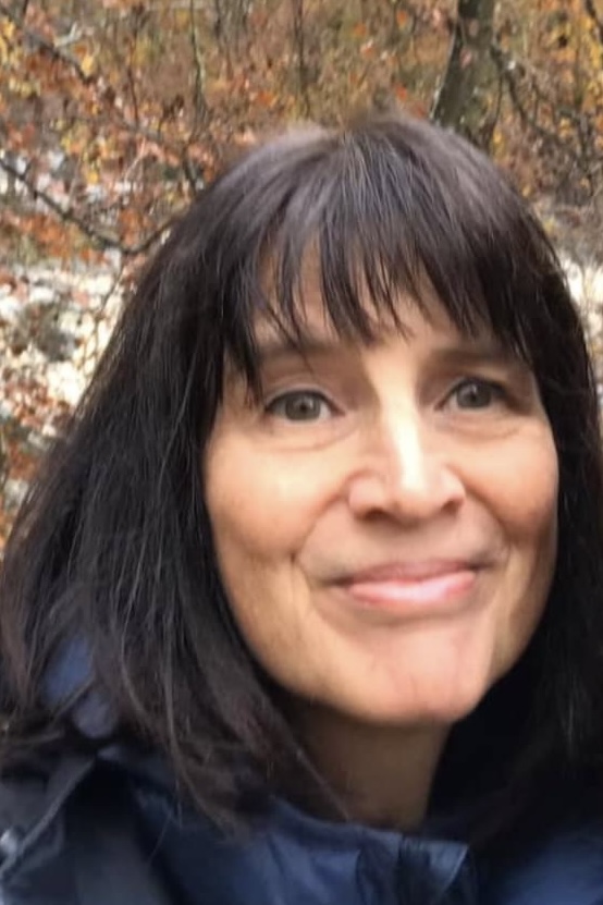 Photo of Lesley Quigley